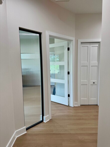 More Photos Of McKendree Rd, San Antonio Office For Sale