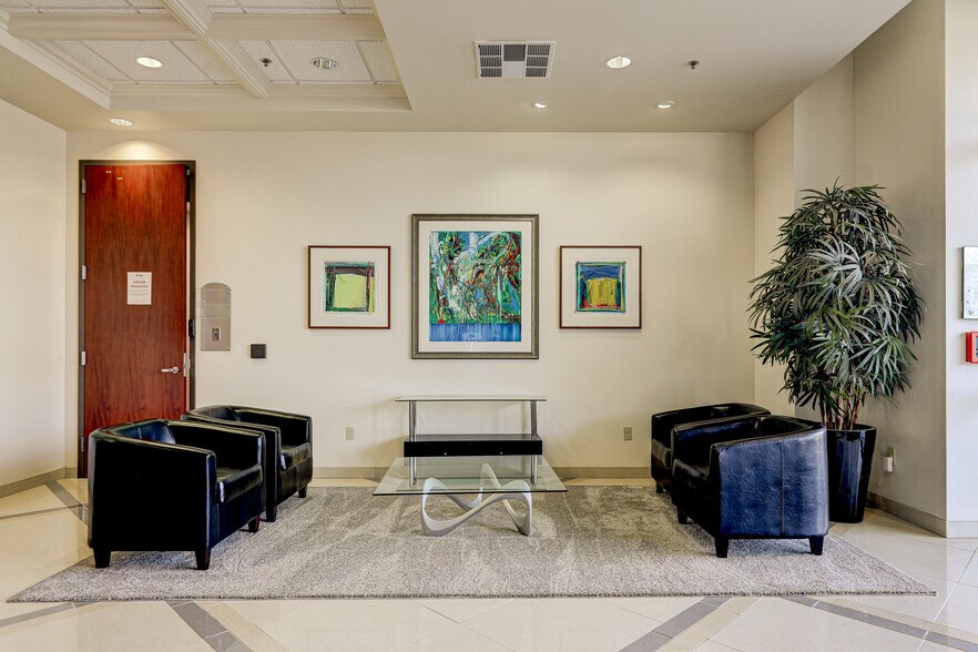 More Photos Of 11109 River Run Blvd, Bakersfield Office For Lease