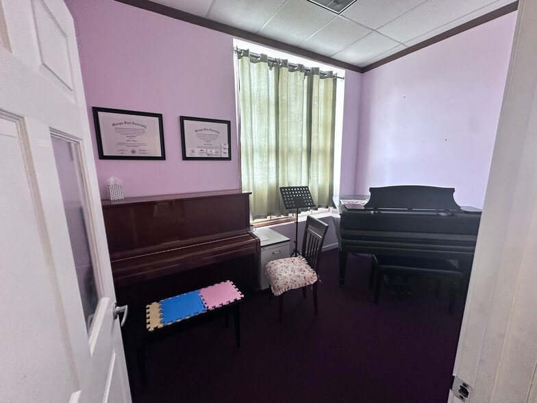 More Photos Of 2895 Peachtree Industrial Blvd, Duluth Unknown For Lease