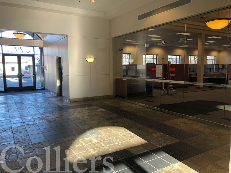 More Photos Of 333 S Main St, Pocatello Bank For Lease