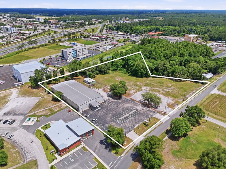 More Photos Of 357 NW Hall Of Fame Dr, Lake City Skating Rink For Sale