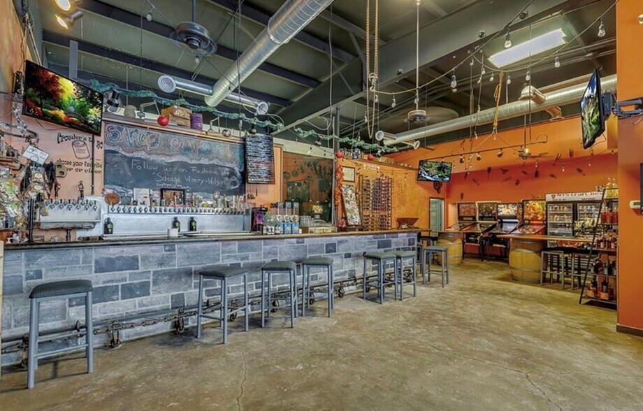 More Photos Of 638 Lake St, Wilson Freestanding For Sale