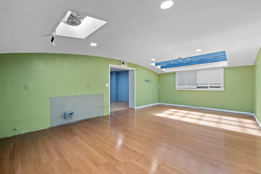 More Photos Of 13041 San Pablo Ave, San Pablo Freestanding For Lease