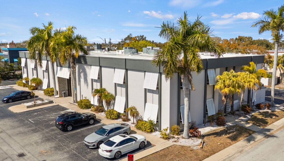 Primary Photo Of 2700 E Bay Dr, Largo Medical For Sale