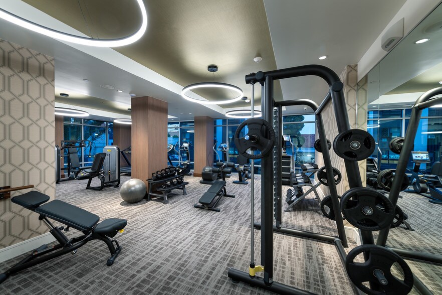 More Photos Of 2450 Valdez St, Oakland Apartments For Lease