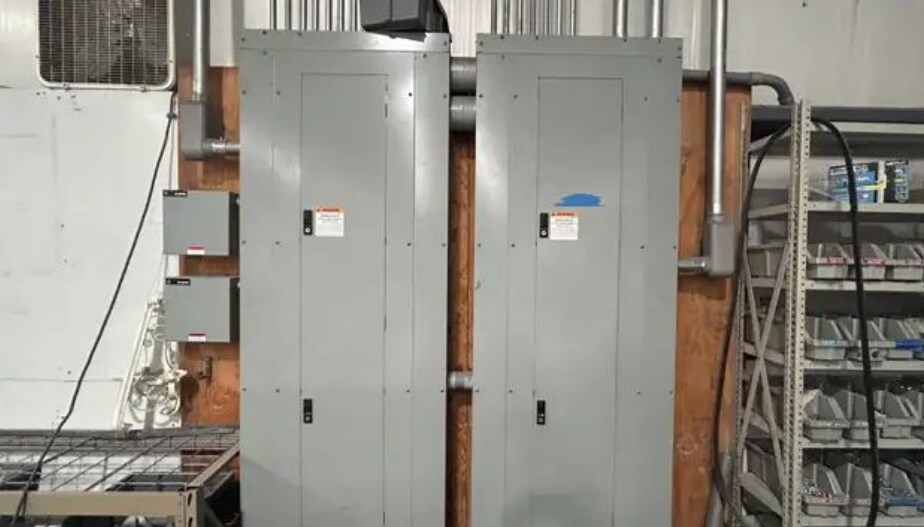 More Photos Of 4302 Security Pky, New Albany Manufacturing For Lease