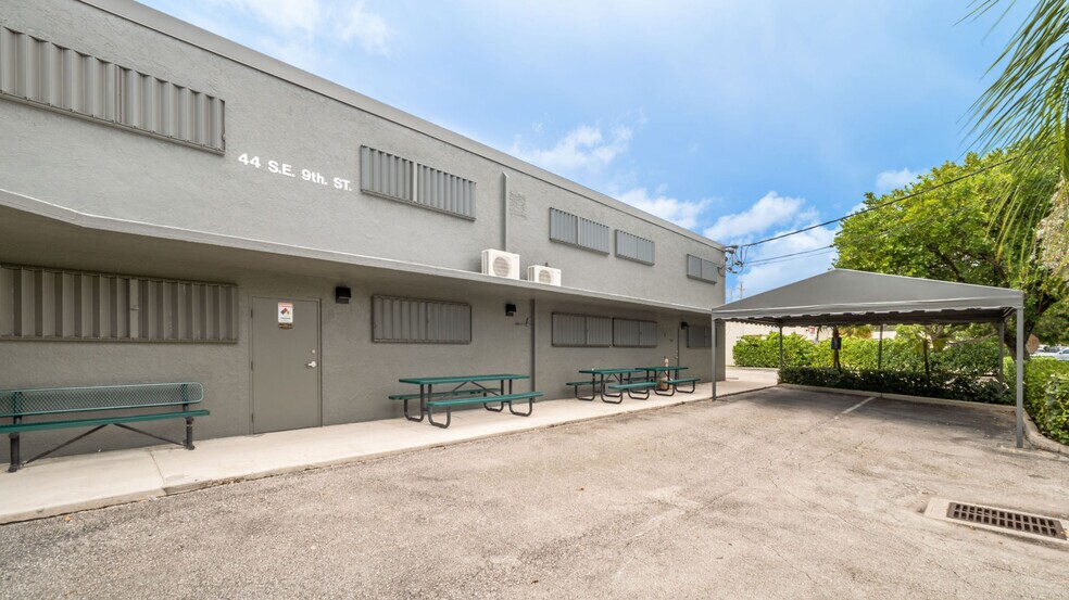 More Photos Of 44 SE 9th St, Deerfield Beach Warehouse For Sale
