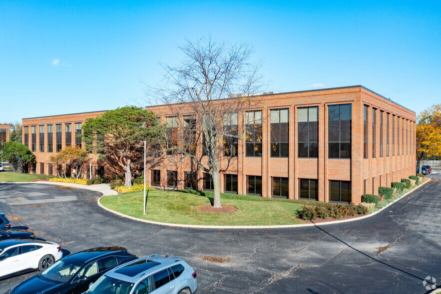 More Photos Of 191 Waukegan Rd, Northfield Medical For Lease