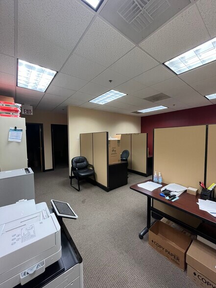 More Photos Of 1500 Eisenhower Ln, Lisle Office For Sale
