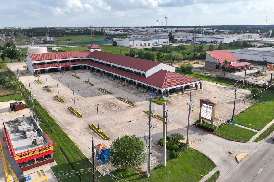 More Photos Of 324 Fm-1960 Rd, Houston General Retail For Sale