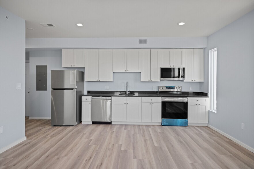 More Photos Of 1916 15th St SE, Washington Apartments For Sale