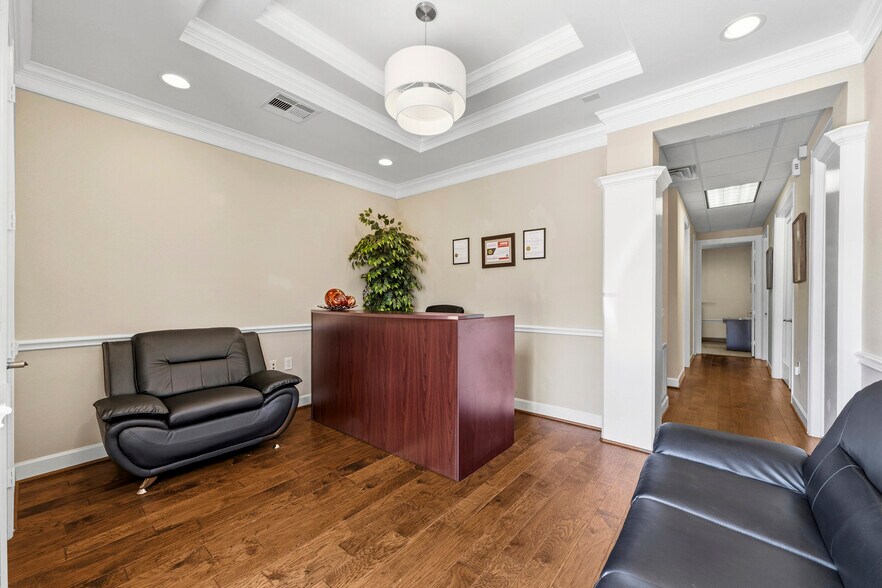 More Photos Of 2219 Sawdust Rd, The Woodlands Office For Sale