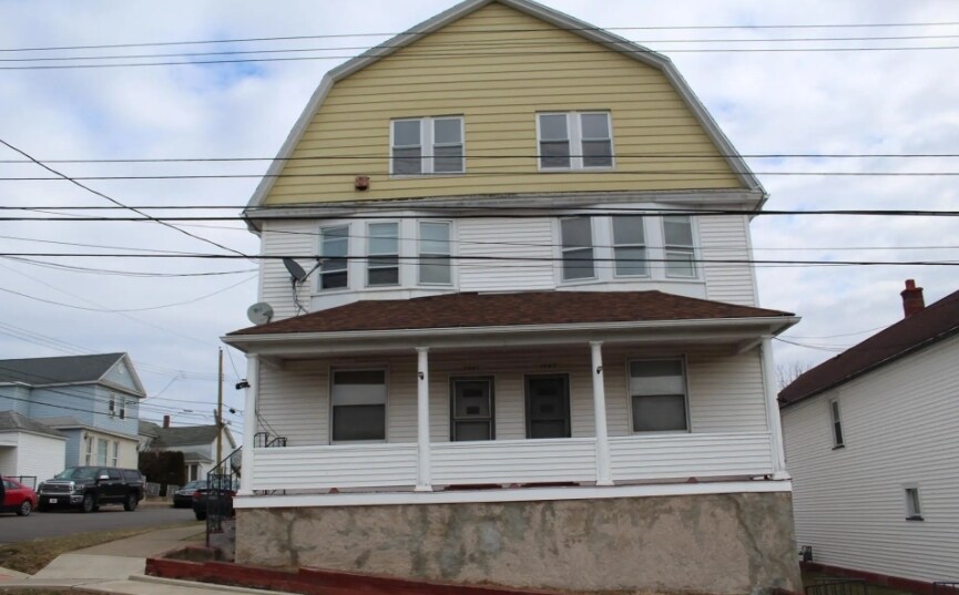 Primary Photo Of 1201 S Hanover St, Nanticoke Apartments For Sale
