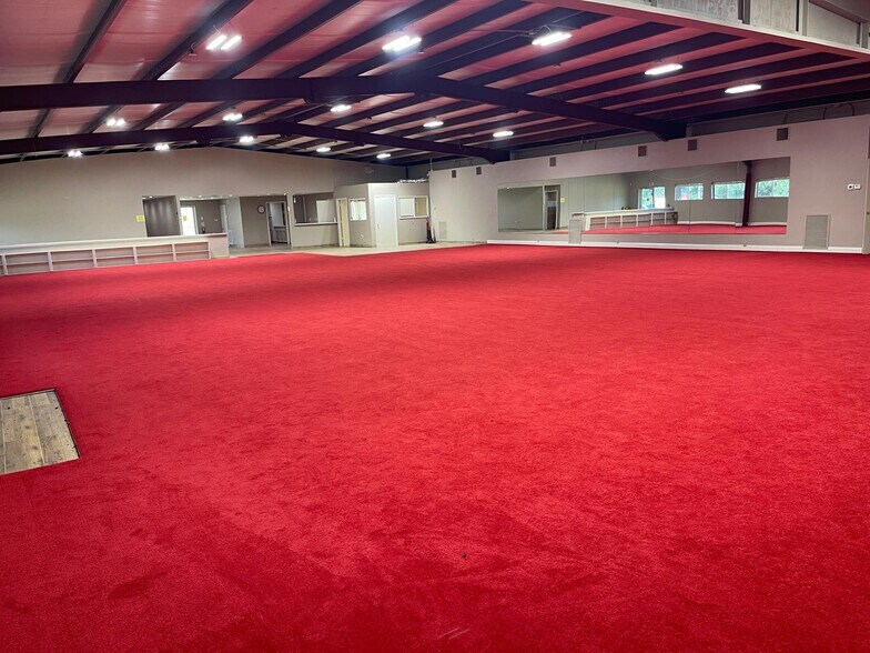More Photos Of 37937 FM 1774 Rd, Magnolia Warehouse For Sale