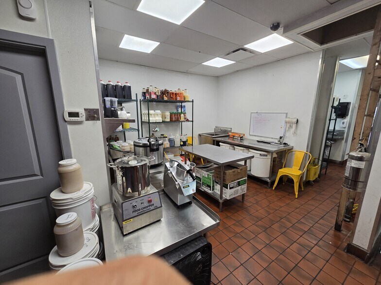 More Photos Of 4232 Highway 6 N, Houston Fast Food For Sale