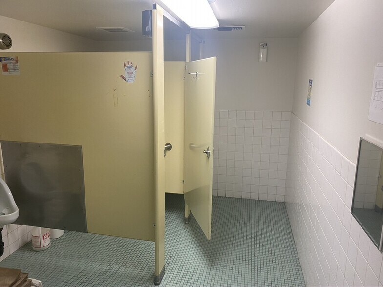 More Photos Of 420 E Laurel St, Willows Office Residential For Sale