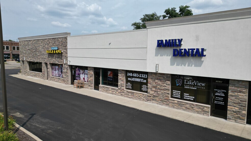 More Photos Of 2807-2867 Orchard Lake Rd, Sylvan Lake Unknown For Lease