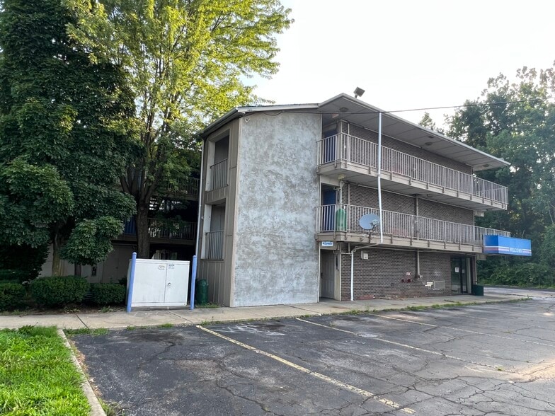 More Photos Of 311 E Highland Rd, Macedonia Hotel For Sale