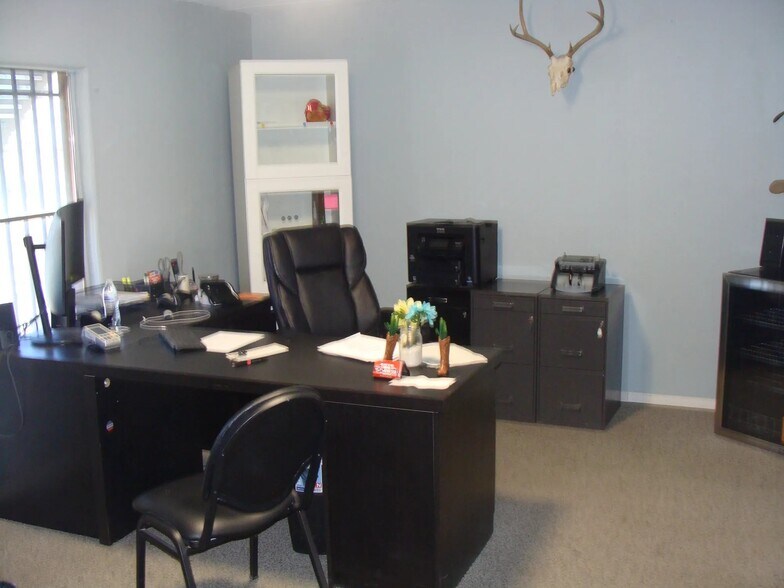 More Photos Of 9741 E Main St, Mesa Freestanding For Lease