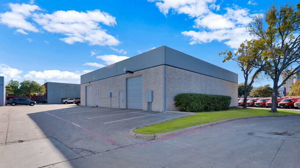 More Photos Of 8406 Sterling St, Irving Light Distribution For Lease