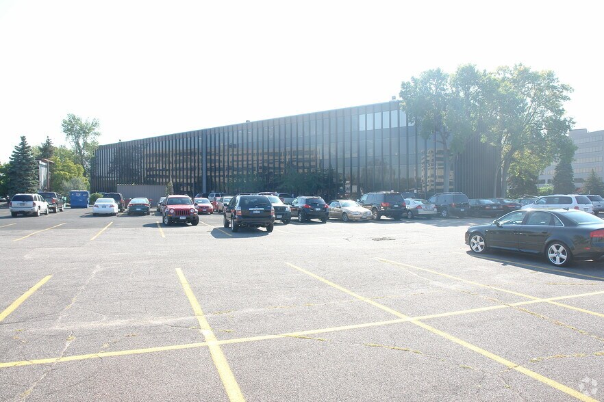 More Photos Of 7400 Metro Blvd, Edina Office For Lease