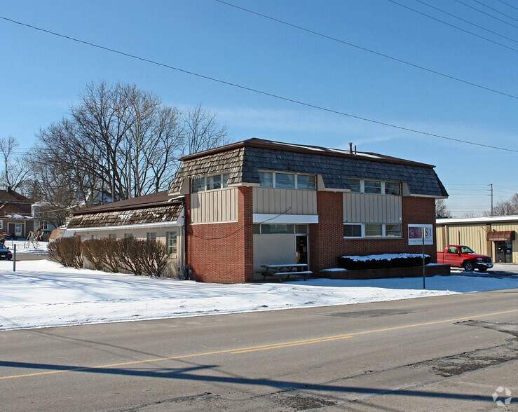 More Photos Of 1711 W Main St, Springfield General Retail For Sale