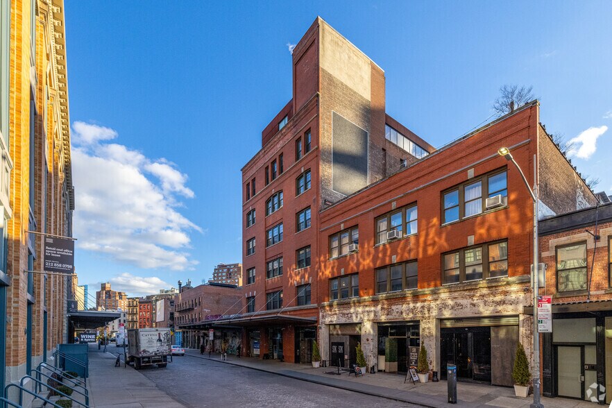 More Photos Of 22 Little West 12th St, New York Office For Lease