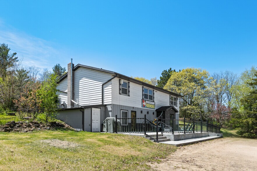More Photos Of W6313 Hwy 23, Oxford Restaurant For Sale