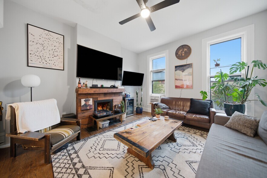 More Photos Of 1628-1630 N Wells St, Chicago Apartments For Sale