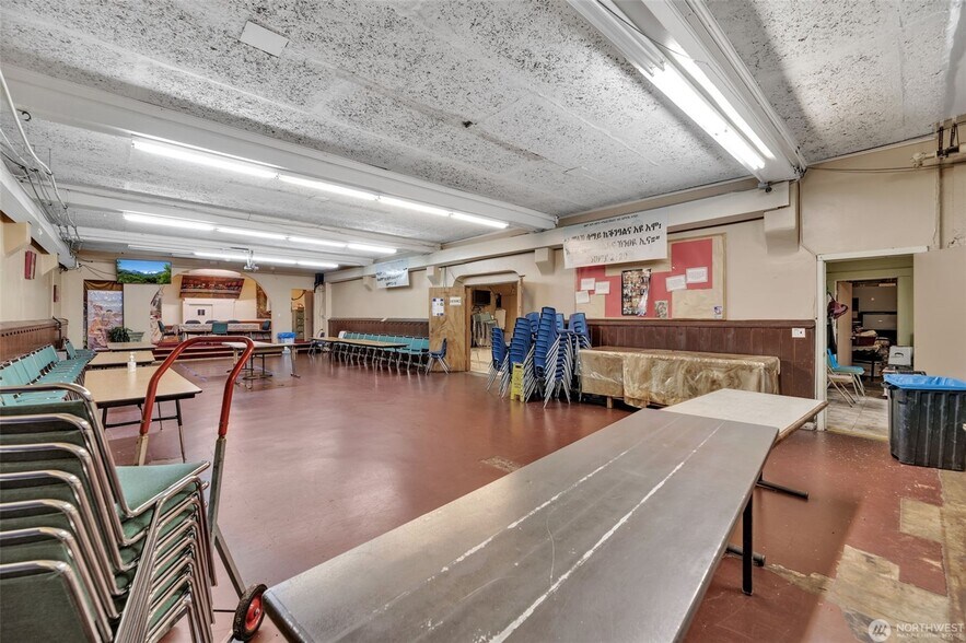 More Photos Of 12327 15th Ave NE, Seattle Religious Facility For Sale
