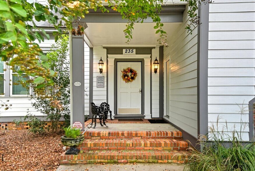 More Photos Of 235 Cedric St, Leesburg Office Residential For Sale