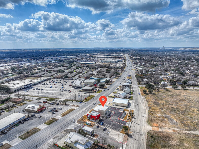 More Photos Of 596 S Business Ih 35, New Braunfels Freestanding For Lease