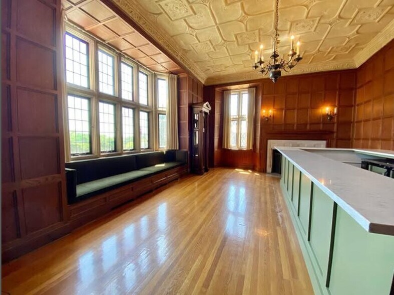 More Photos Of 1100 Goodman St S, Rochester Schools For Lease