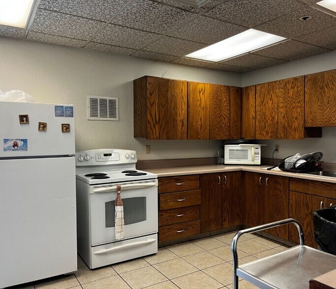 More Photos Of 1814 N Echo Ave, Fresno Religious Facility For Sale