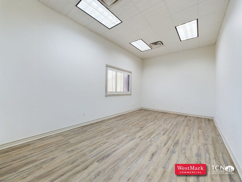 More Photos Of 3110 Frankford Ave, Lubbock Self Storage For Lease