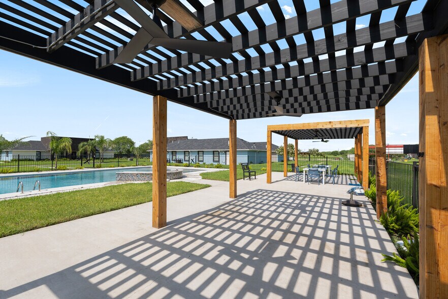 More Photos Of 715 N Medford Rd, Brownsville Lodge Meeting Hall For Lease