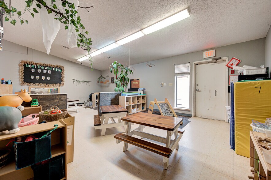 More Photos Of 11801 Southwood Dr, Oklahoma City Daycare Center For Sale