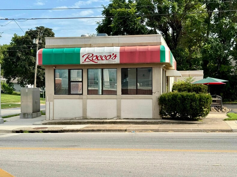 More Photos Of 834 E Division St, Springfield Restaurant For Sale