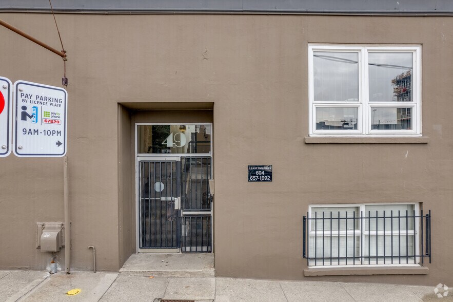 More Photos Of 49 Dunlevy Ave, Vancouver Loft Creative Space For Lease