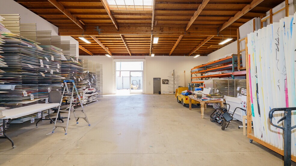 More Photos Of 13700 Crenshaw Blvd, Gardena Warehouse For Sale