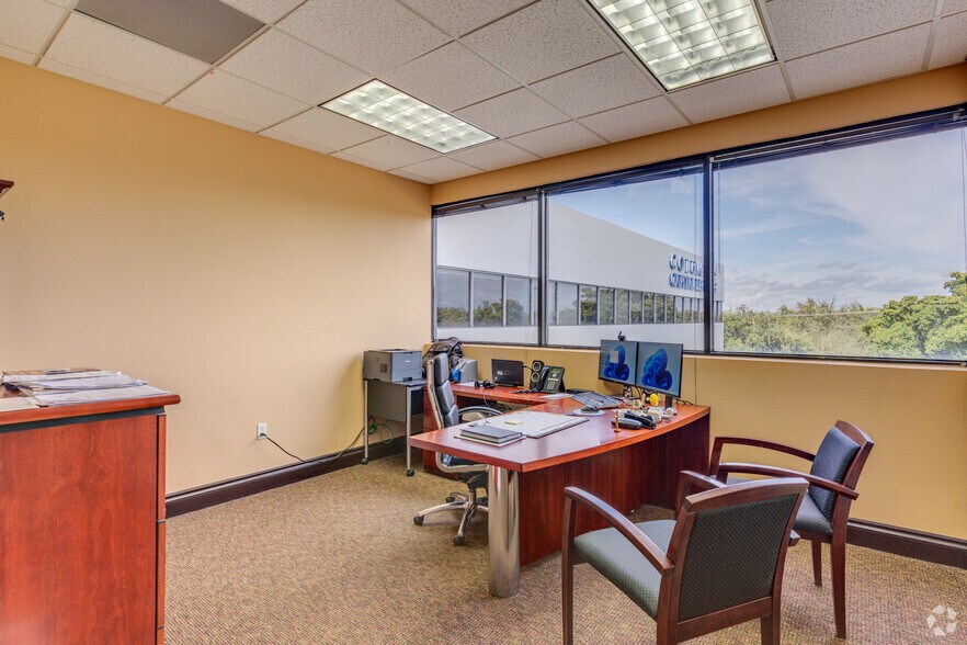 More Photos Of 14750 NW 77th Ct, Miami Lakes Office For Lease