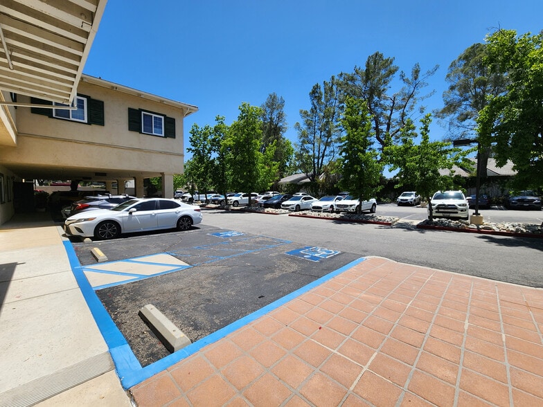 More Photos Of 1240 S Westlake Blvd, Westlake Village Medical For Sale