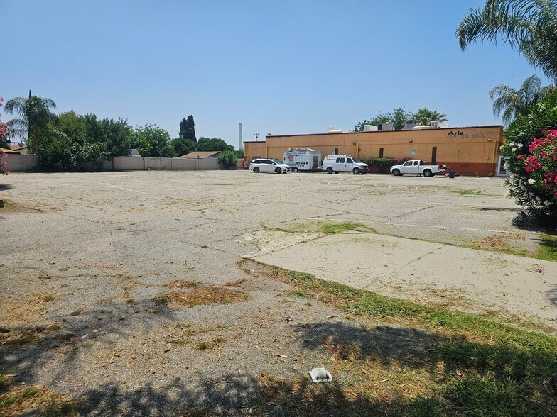 More Photos Of 1139 W 6th St, San Bernardino Freestanding For Sale