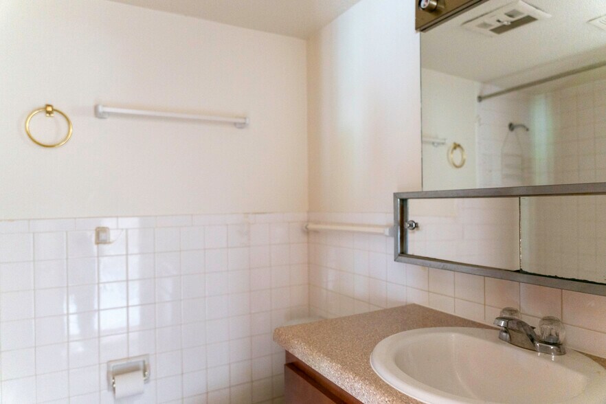 More Photos Of 5120 Walnut St, Omaha Apartments For Sale