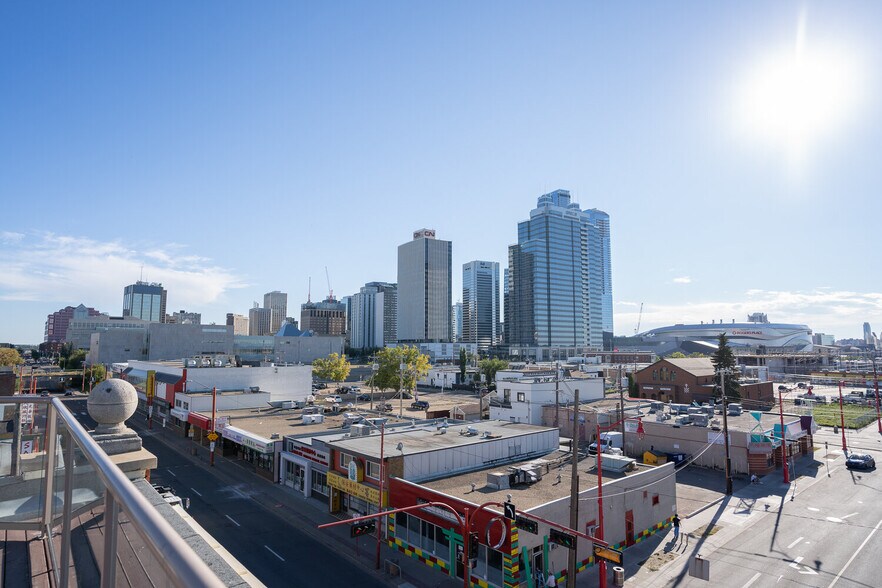 More Photos Of 10601 97th St NW, Edmonton Apartments For Sale