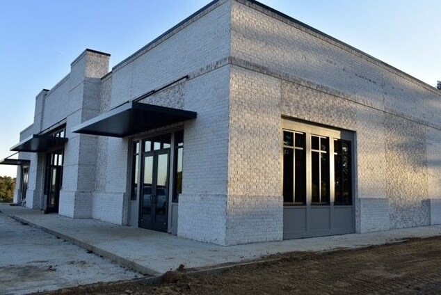 More Photos Of 787 US-49 Hwy, Flora Drugstore For Lease