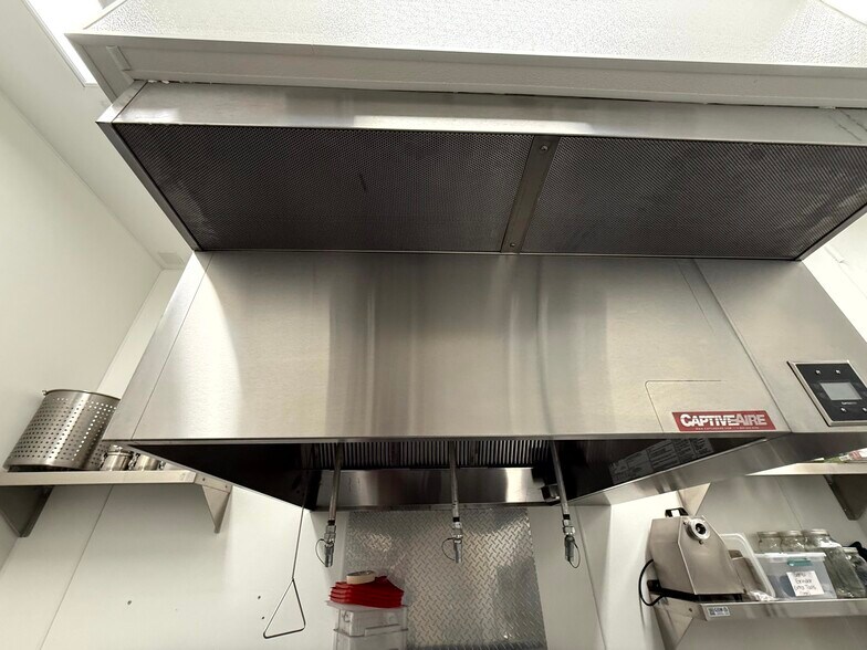 More Photos Of 1447 Santa Fe Ave, Long Beach Manufacturing For Sale