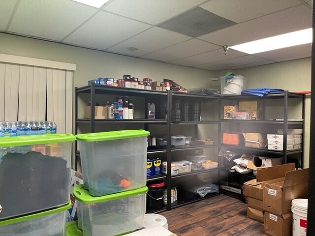 More Photos Of 1109 25th St, West Palm Beach Light Distribution For Lease