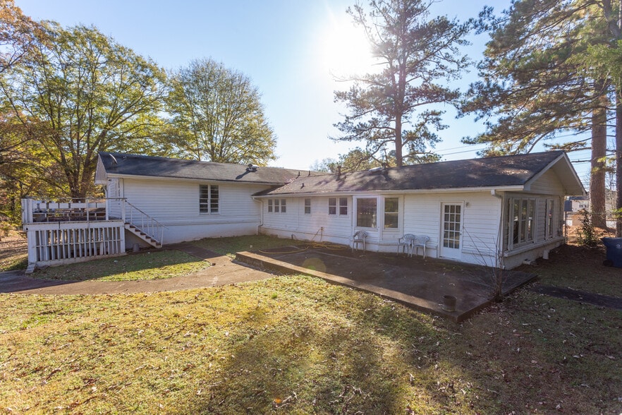 More Photos Of 1367 SW Highway 138, Riverdale Office For Sale