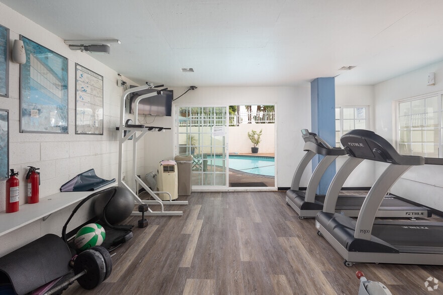 More Photos Of 3415 Linden Ave, Long Beach Apartments For Sale